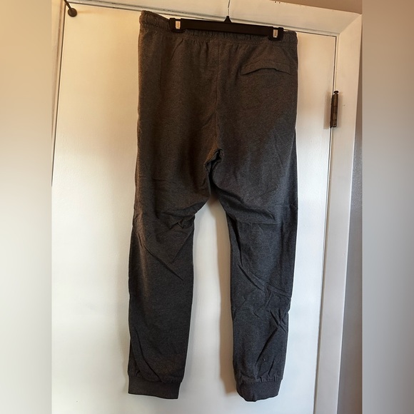 Nike - Picture 3 of 4